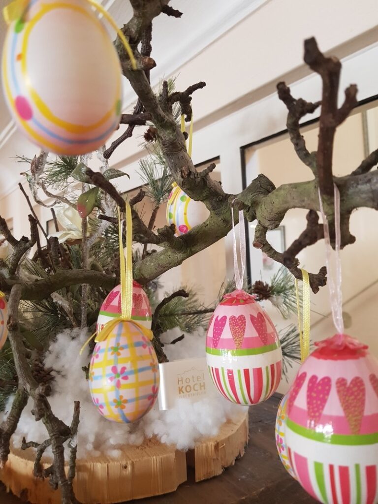 Dekoration zu Ostern im Hotel Koch