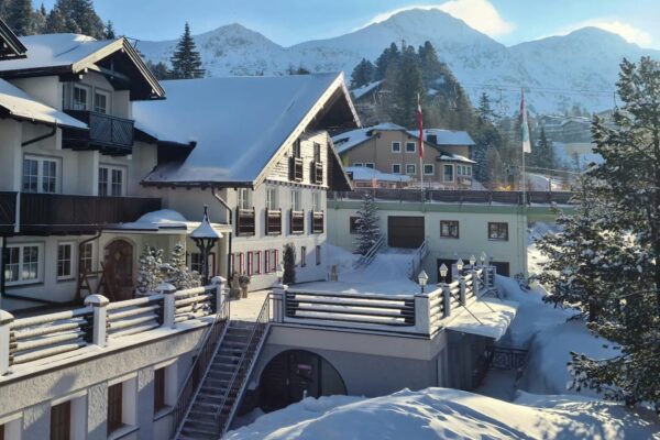 Aussenansicht der Garage von Hotel Koch Obertauern