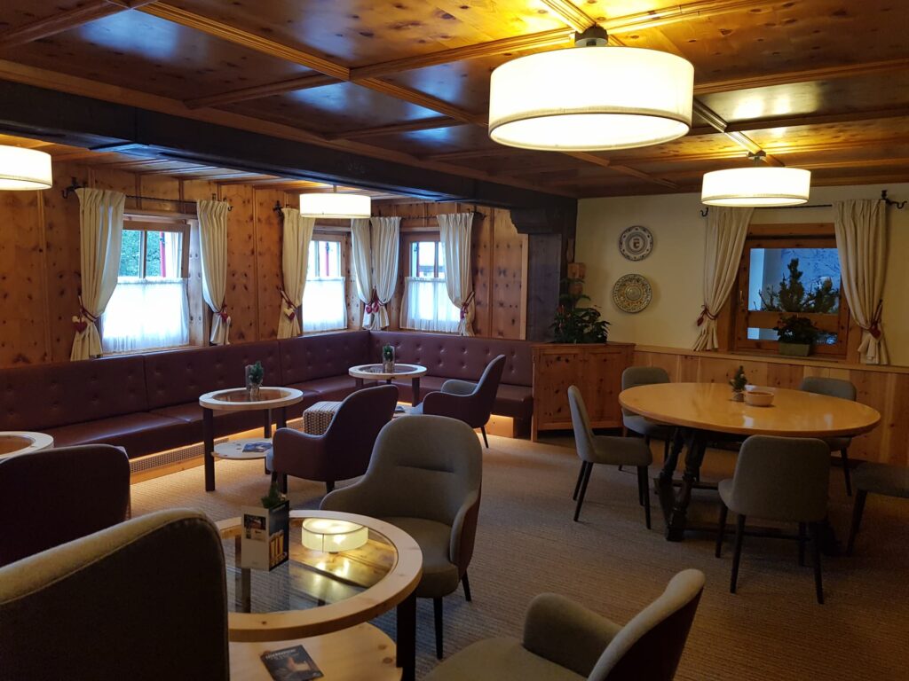 Impression der Plauderstube in unserem Hotel in Obertauern